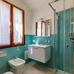 Rosanna Villa *