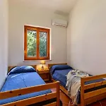 Rosanna Villa