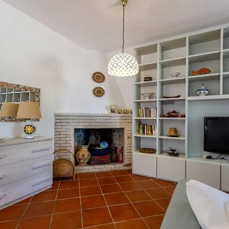 Rosanna Villa Santa Margherita di Pula