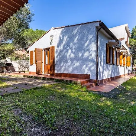 Rosanna Villa *